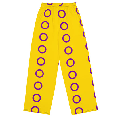 Calças largas com bandeira do orgulho intersex