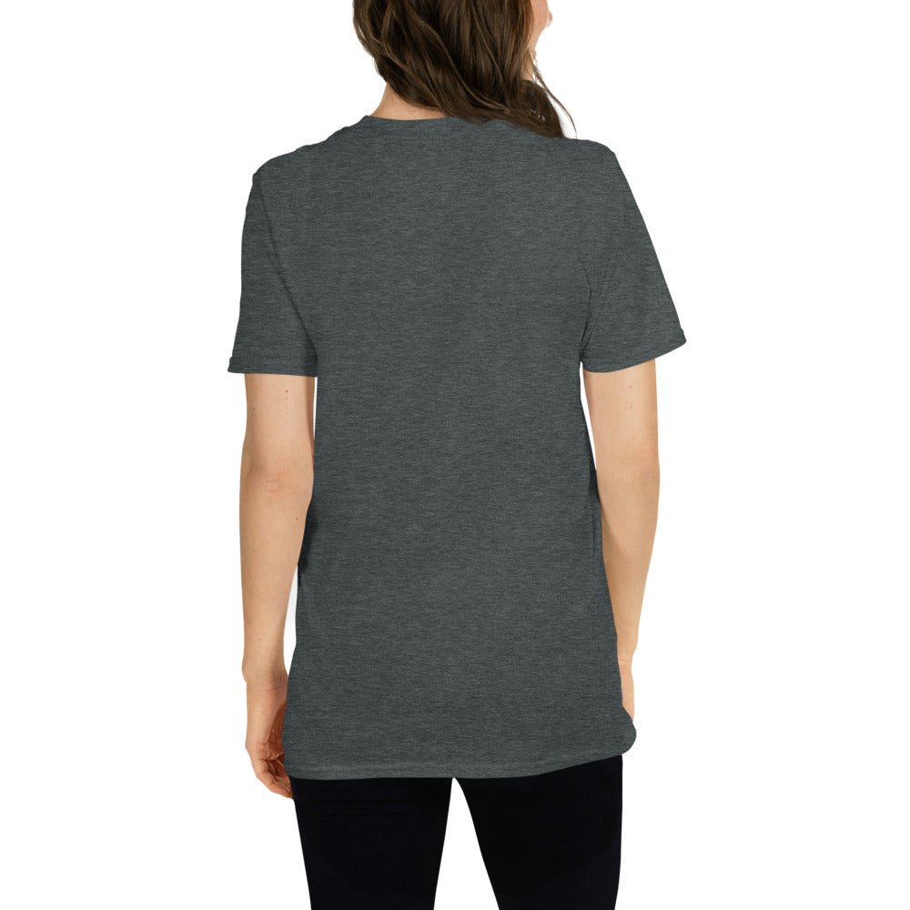 Camiseta de manga curta Preciso de café para focar