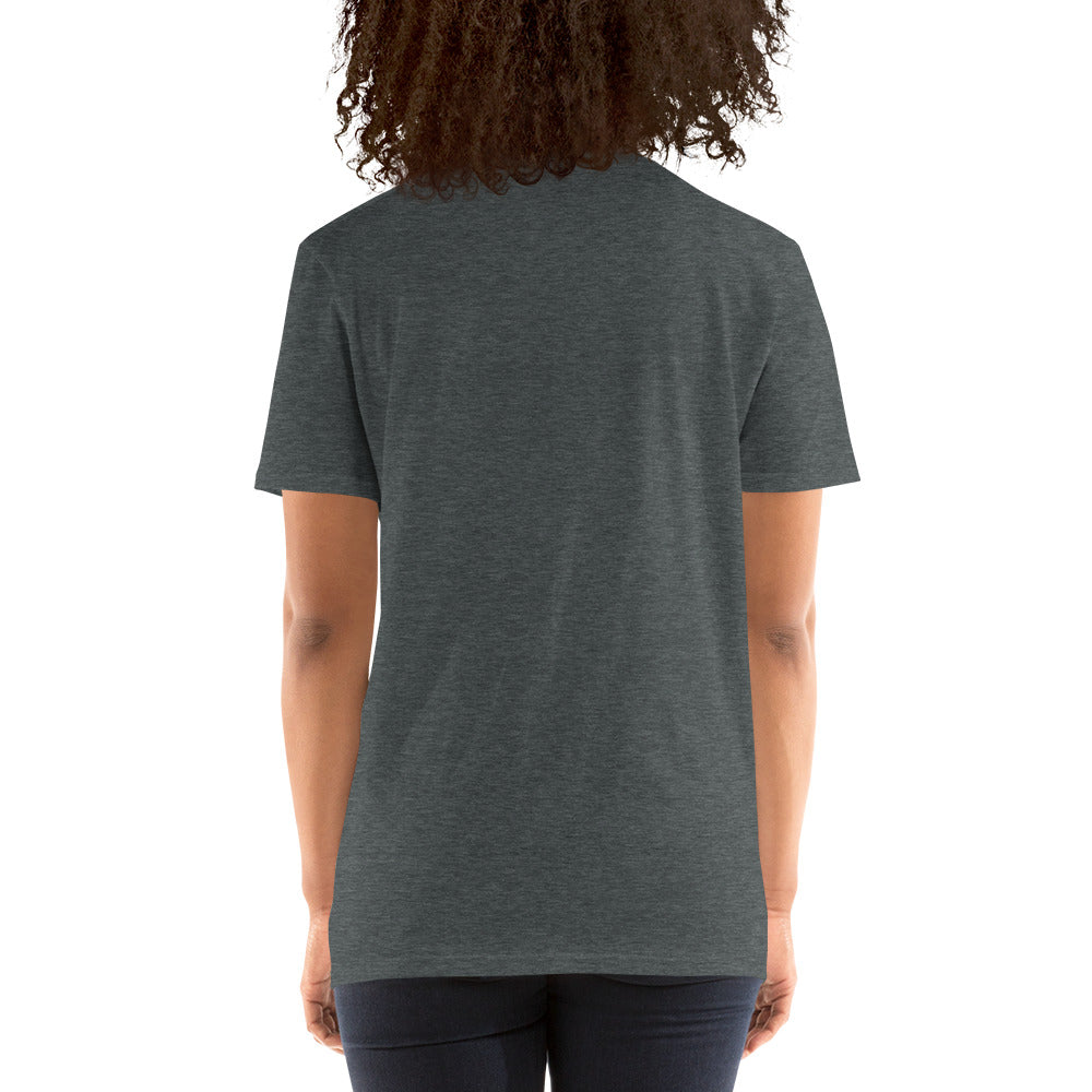 Camiseta de manga curta Preciso de café para focar
