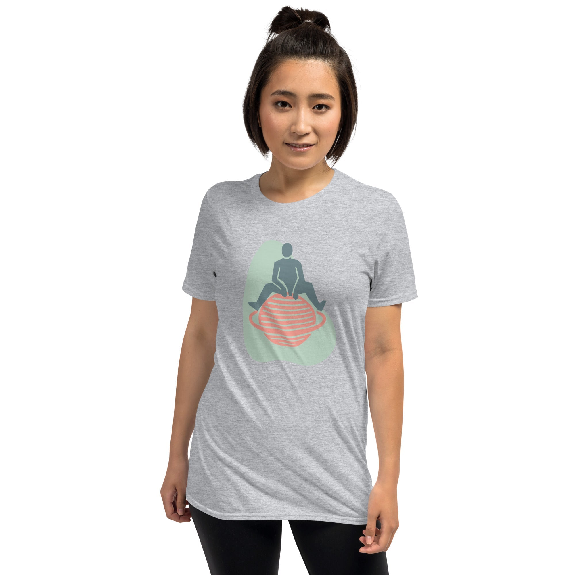 Camiseta Manga Curta Sentado no Planeta com um Anel