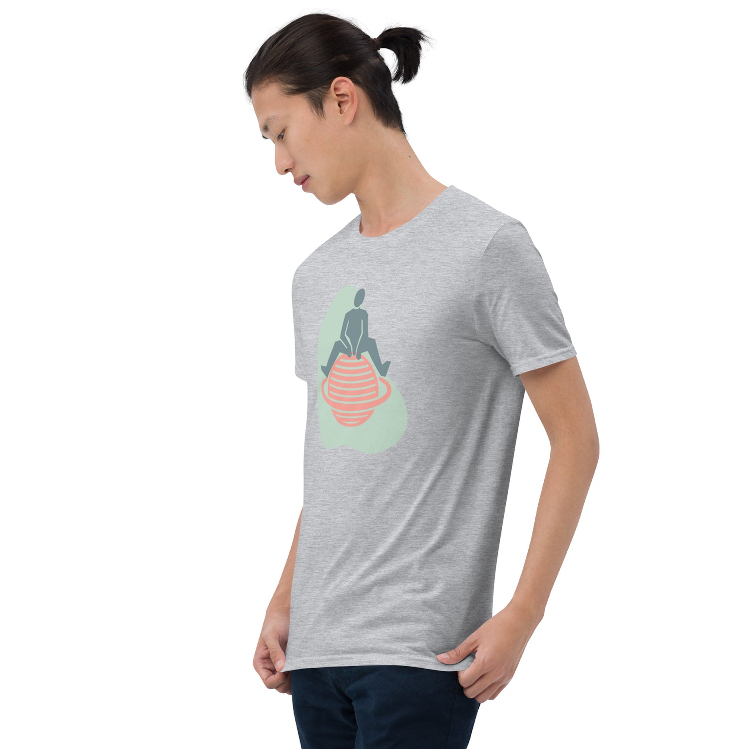 Camiseta Manga Curta Sentado no Planeta com um Anel