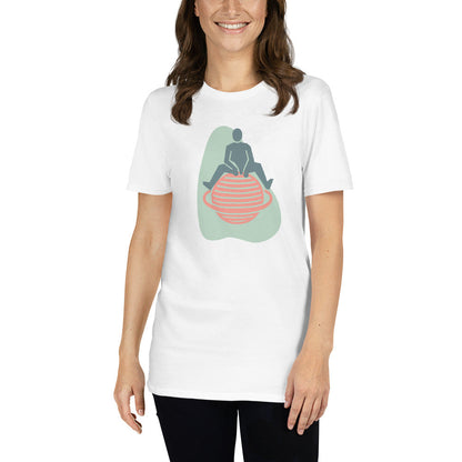 Camiseta Manga Curta Sentado no Planeta com um Anel